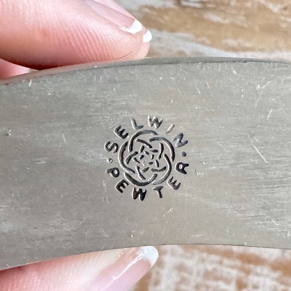 🥃Vintage Pewter ‘Angela’ Flask by Selwin🥃 - Picture 8 of 9